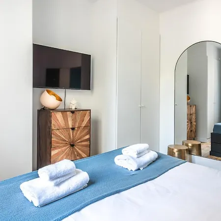 Modern & Cosy Flat - 4 Guests - Eiffel Tower Apartment Paris